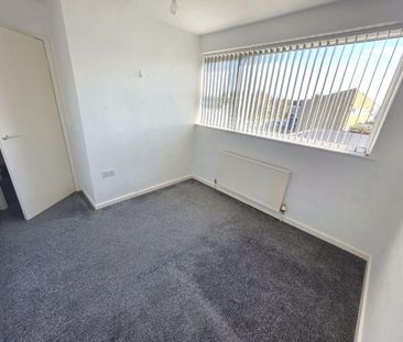 3 bedroom end of terrace house to rent - Photo 3
