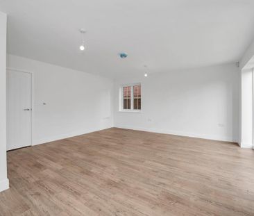 3 bedroom detached house to rent - Photo 4