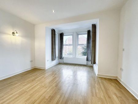 2 bedroom semi-detached house to rent - Photo 3