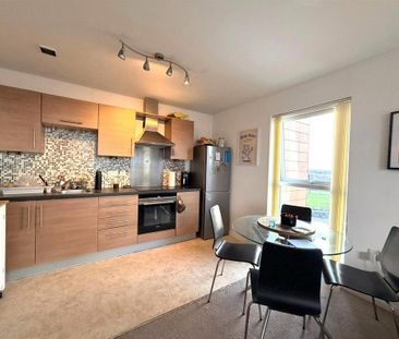 2 bedroom flat to rent - Photo 5