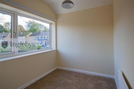 3 bedroom semi-detached house to rent - Photo 3