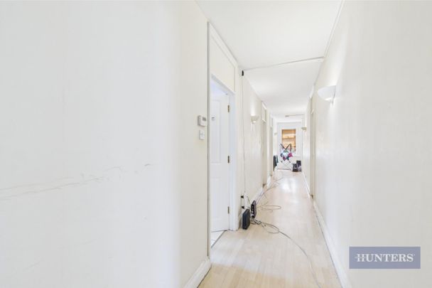 5 bedroom Flat To Let - Photo 1