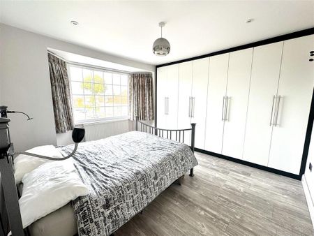 3 bedroom semi-detached house to rent - Photo 3
