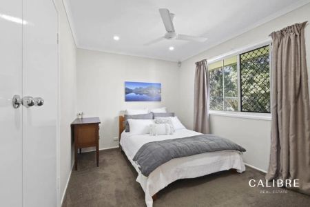 “Quiet Cul-de-Sac Low Set Brick - Room to Move” - Photo 5