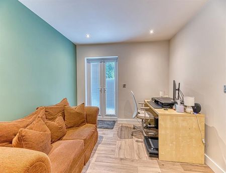 Howey Lane, Frodsham - Photo 5
