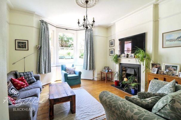 5 bedroom end of terrace house to rent - Photo 1