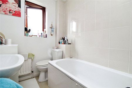 2 bedroom terraced house to rent - Photo 5