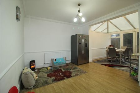 Eastwood Road North, Leigh-On-Sea, Essex, SS9 4LU - Photo 3