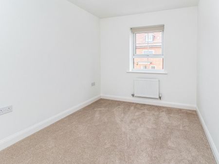 3 bedroom semi-detached house to rent - Photo 5