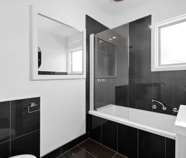 Refreshed Weatherboard, Alfresco Entertaining & Prime Locale - Photo 4