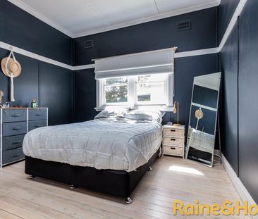 Popular South Location - Photo 3