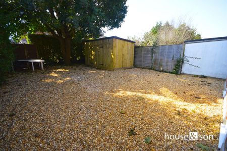 8 bedroom detached house to rent - Photo 2