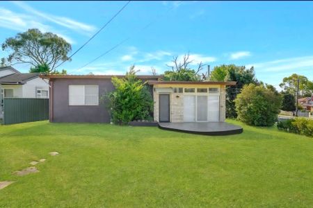 Well Presented Four-Bedroom Home&excl; - Photo 2