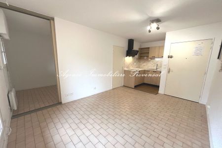 Location Appartement 1 pièce 24m² STE MAXIME 83120 - Photo 2