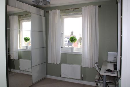 2 bed flat for rent in Corstorphine - Photo 4