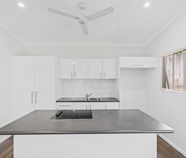 MODERN 1- BEDROOM GRANNY FLAT WITH PRIVATE YARD - Photo 4