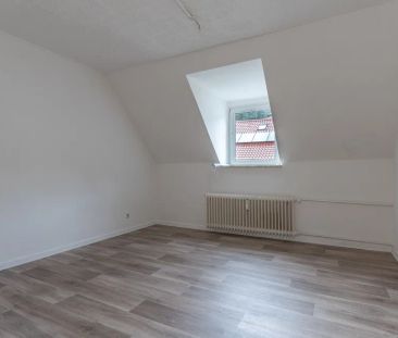 Ca. 51 m² große 2-Zimmer-Dachgeschosswohnung mit Tageslichtbad in H... - Foto 1