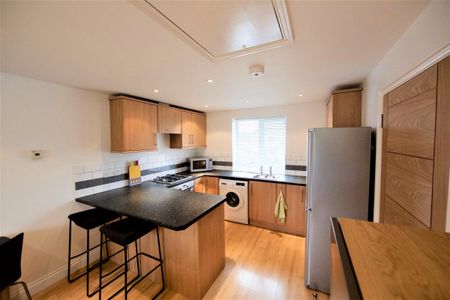 Worcester Park - Photo 4