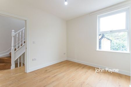 Halstow Road, London, SE10 - Photo 4