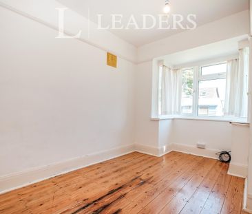 2 bedroom detached to rent Sunny Close - Photo 3