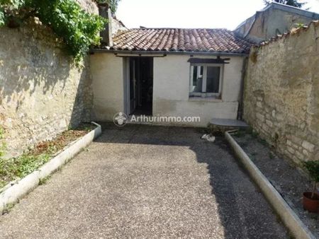 Location Maison 2 pièces 45 m2 à Saint-Jean-d'Angély - Photo 4