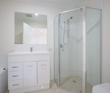 Stylish Duplex in Prime Brassall - Photo 6