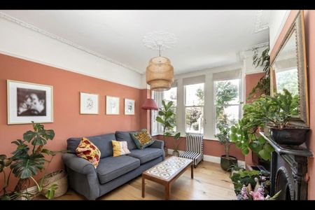 3 Bed Terraced House, Queens Park Rise, BN2 - Photo 3