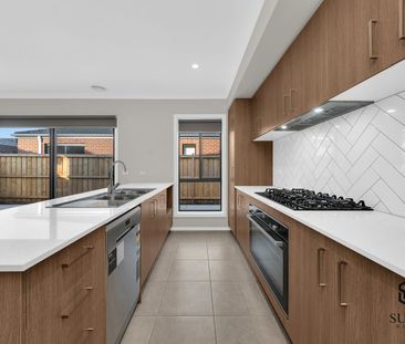 Family Home in Tarneit - Photo 6