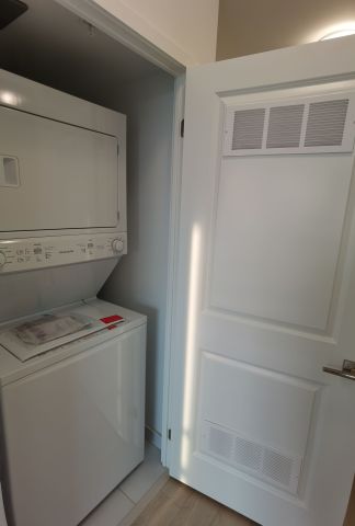 For Lease - 75 Oneida Crescent Unit# 1510, Richmond Hill, Ontario - Photo 2