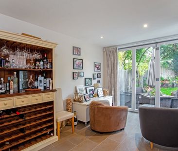 4 bedroom semi-detached house to rent - Photo 1