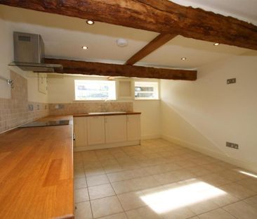 2 bedroom end of terrace house to rent - Photo 3
