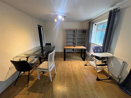 5 bedroom terraced house to rent - Photo 2