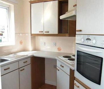 1 bedroom retirement property to rent - Photo 6