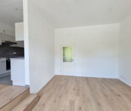 Jößnitzer Str. 147, Wohnung 1 ~~~ hochwertig saniert mit Einbauküch... - Photo 6