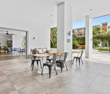 1202/6-8 Waterford Court, Bundall, Qld 4217 - Photo 2