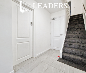1 bedroom room to rent Priors East, Basildon, SS14 - Photo 5