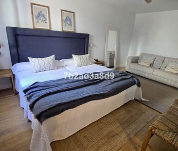 2 Bedroom Townhouse For Rent in New Golden Mile, Málaga - Photo 5