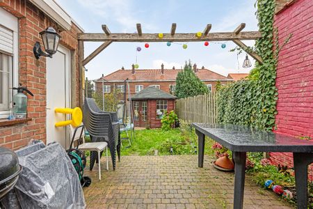 Rijwoning met 3 Slaapkamers, Zolder en Tuin - Photo 4