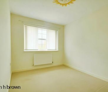 Blackbird Way, Stowmarket - Photo 5