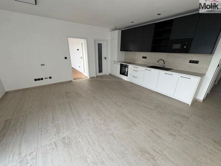 Pronájem bytu 4+kk 97 m² - Photo 5