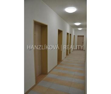 Pronájem bytu 2+kk 48 m2 - Fotografie 1