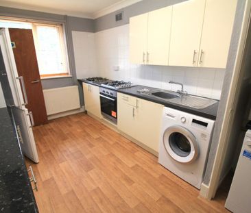 7 bedroom semi-detached house to rent - Photo 6