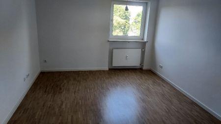 Frisch modernisierte 3-Zimmer-Wohnung mit Loggia in Lenting zu vermieten - Foto 2