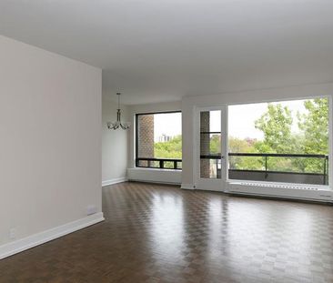4501 Rue Sherbrooke O. - Photo 1