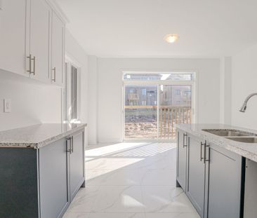 For Lease - 2988 Monarch Drive Unit# Upper, Orillia, Ontario - Photo 4