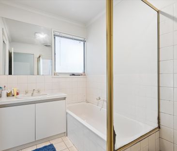 Spacious Two-Storey Unit with Study & Outdoor Entertaining - Photo 4