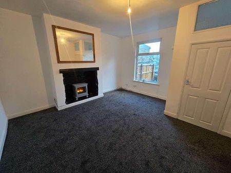 South View, Bradford, BD9 - Photo 5