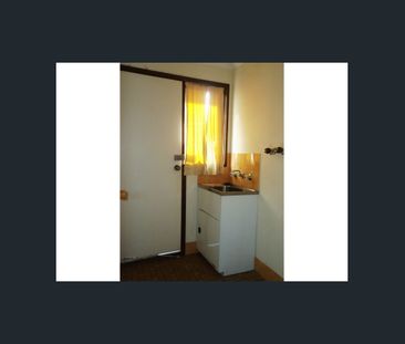 Single level 2 Bedroom unit - Photo 4