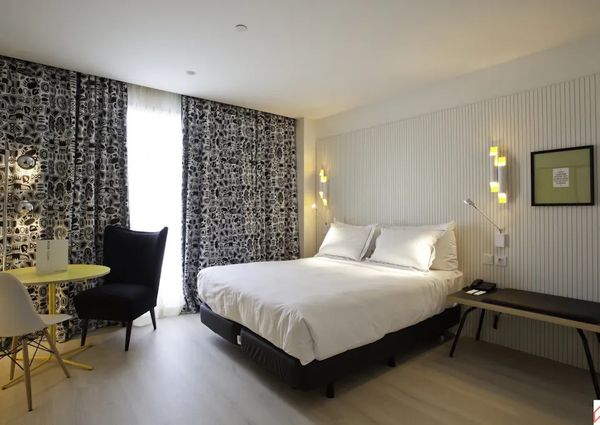 Carrer de Josep Pla, Barcelona, Catalonia 08019