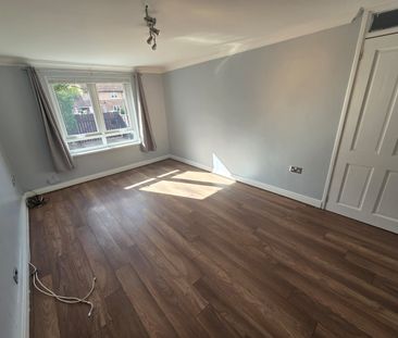 3 Bed Terraced House To Rent - Photo 3